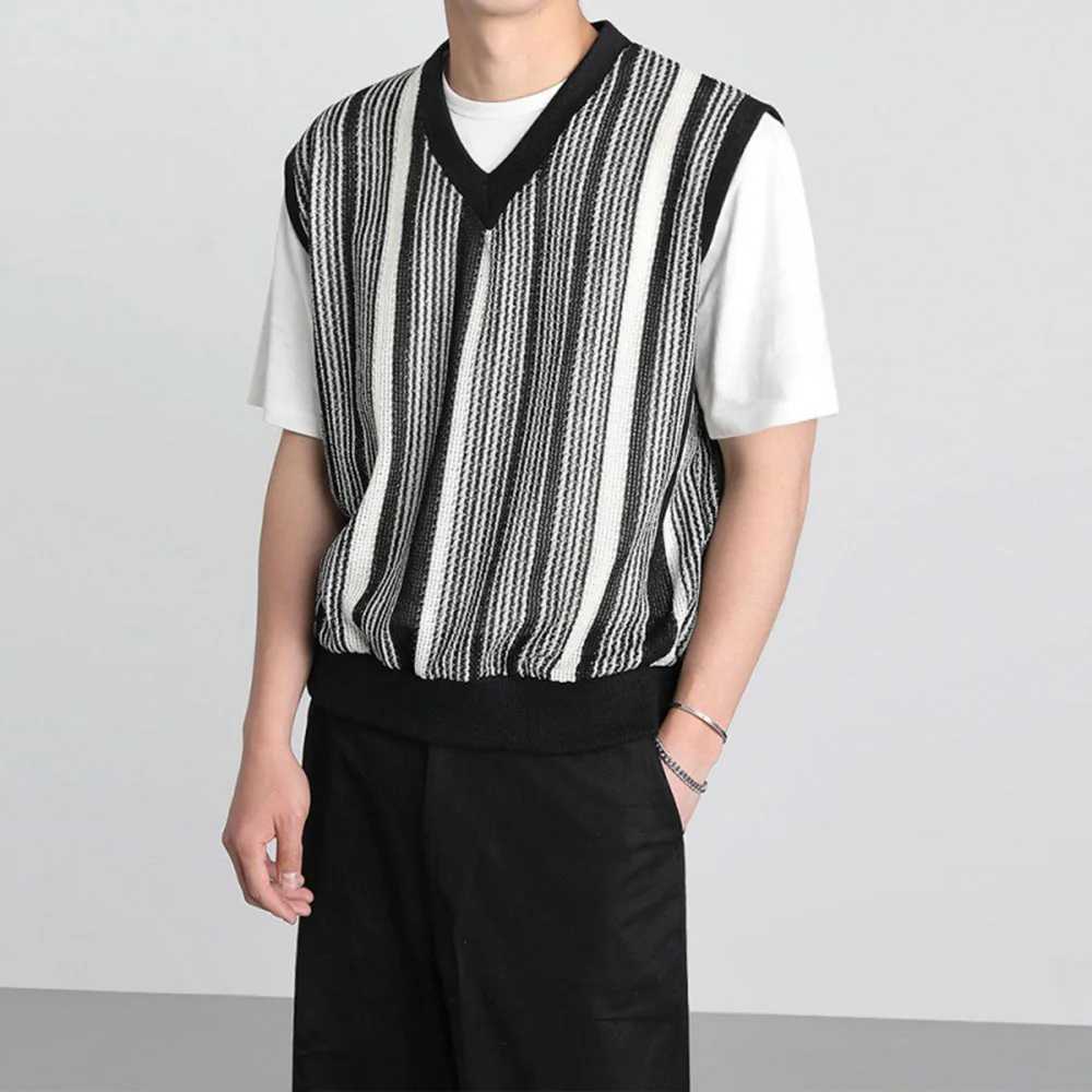 Summer Knitted Vest Men's Korean Version Loose Pullover V Neck Tank Tops Striped Design Trend Sleeveless Tops Waistcoat Sweater
Summer Knitted Vest Men's Korean Version Loose Pullover V Neck Tank Tops Striped Design Trend Sleeveless Tops Waistcoat Sweater