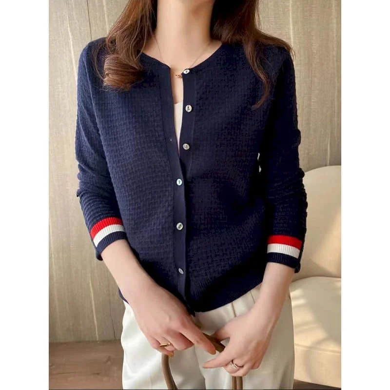 Sweaters Knitted Cardigan for Women Slim Casual Vintage Striped Preppy Style Coats O-neck Korean Style Long Sleeved Women Tops
Sweaters Knitted Cardigan for Women Slim Casual Vintage Striped Preppy Style Coats O-neck Korean Style Long Sleeved Women Tops