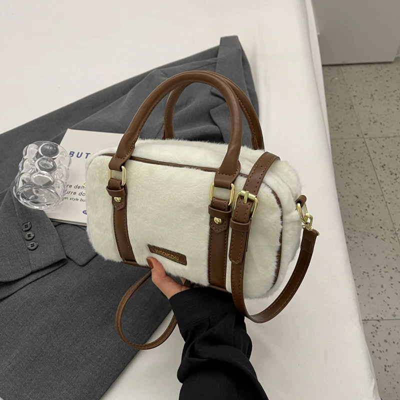 Women Brand Design ashion Plush Pillow Bag 2023 New Soft And Cute Solid Color Ladies Handbag Large Capacity Small Square Bag
Women Brand Design ashion Plush Pillow Bag 2023 New Soft And Cute Solid Color Ladies Handbag Large Capacity Small Square Bag