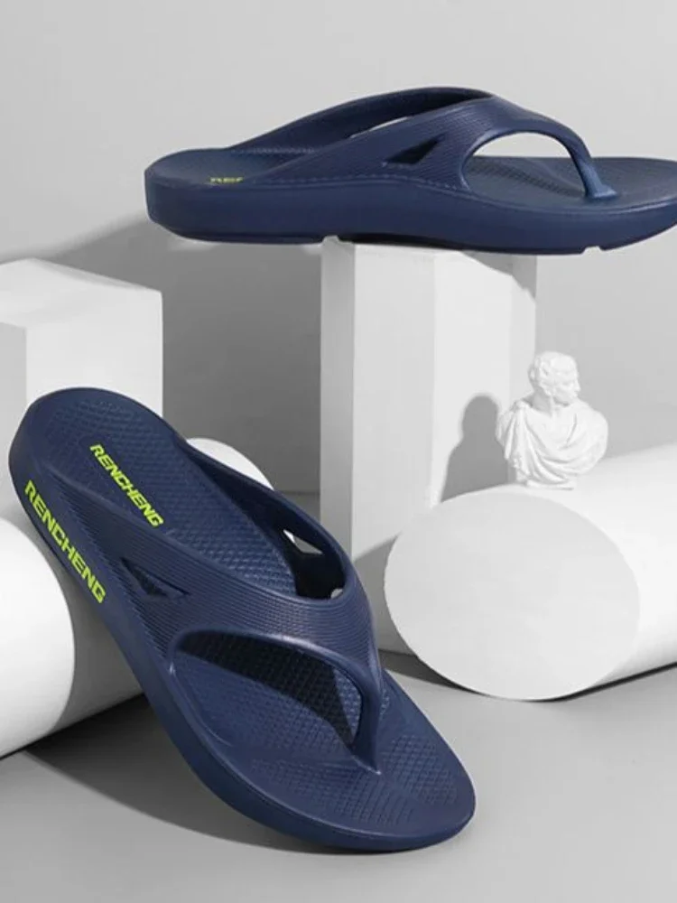 2023 European and American women's wear-resistant thick sole bathroom anti-skid soft sole slippers 4752
2023 European and American women's wear-resistant thick sole bathroom anti-skid soft sole slippers 4752