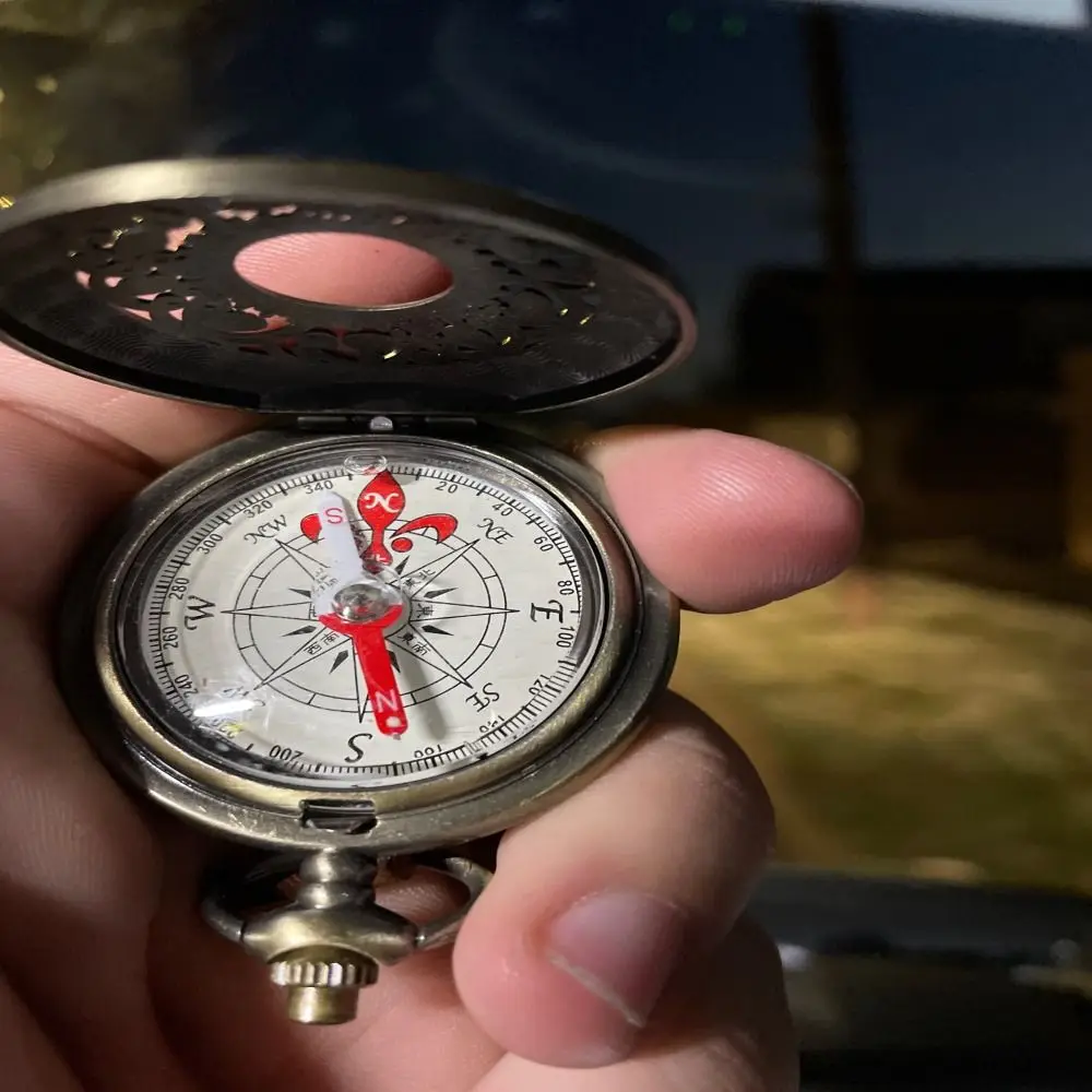 Metal Pocket Watch Design Gift Vintage Bronze Compass Outdoor Tools Portable Compass Outdoor Hiking Navigation
Metal Pocket Watch Design Gift Vintage Bronze Compass Outdoor Tools Portable Compass Outdoor Hiking Navigation
