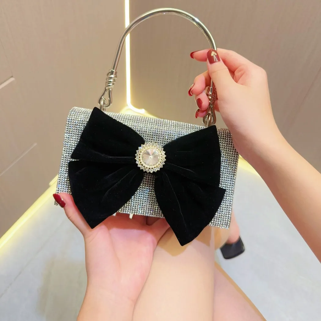 Black Velvet Cloth Bow Evening Bag Fine Fashion Silver Color Shining Diamond Small Square Handbag Wedding Party Clutch For Women
Black Velvet Cloth Bow Evening Bag Fine Fashion Silver Color Shining Diamond Small Square Handbag Wedding Party Clutch For Women