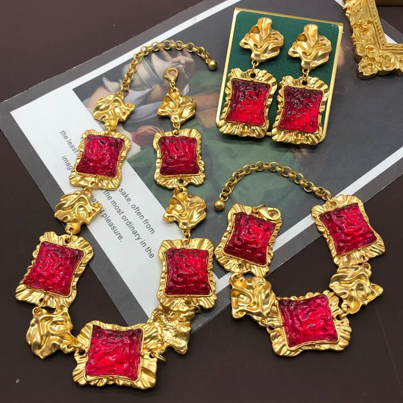 Moroccan Arab Jewelry Set for Women Lava Effect Irregular Red Jelly Gold-plated 925 Silver Needle Earrings Bracelet Necklace
Moroccan Arab Jewelry Set for Women Lava Effect Irregular Red Jelly Gold-plated 925 Silver Needle Earrings Bracelet Necklace