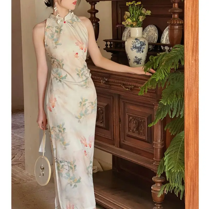 New Chinese Style Hanging Neck Skirt Improved Cheongsam Chinese Style Retro Style Waist Up Dress Temperament
New Chinese Style Hanging Neck Skirt Improved Cheongsam Chinese Style Retro Style Waist Up Dress Temperament