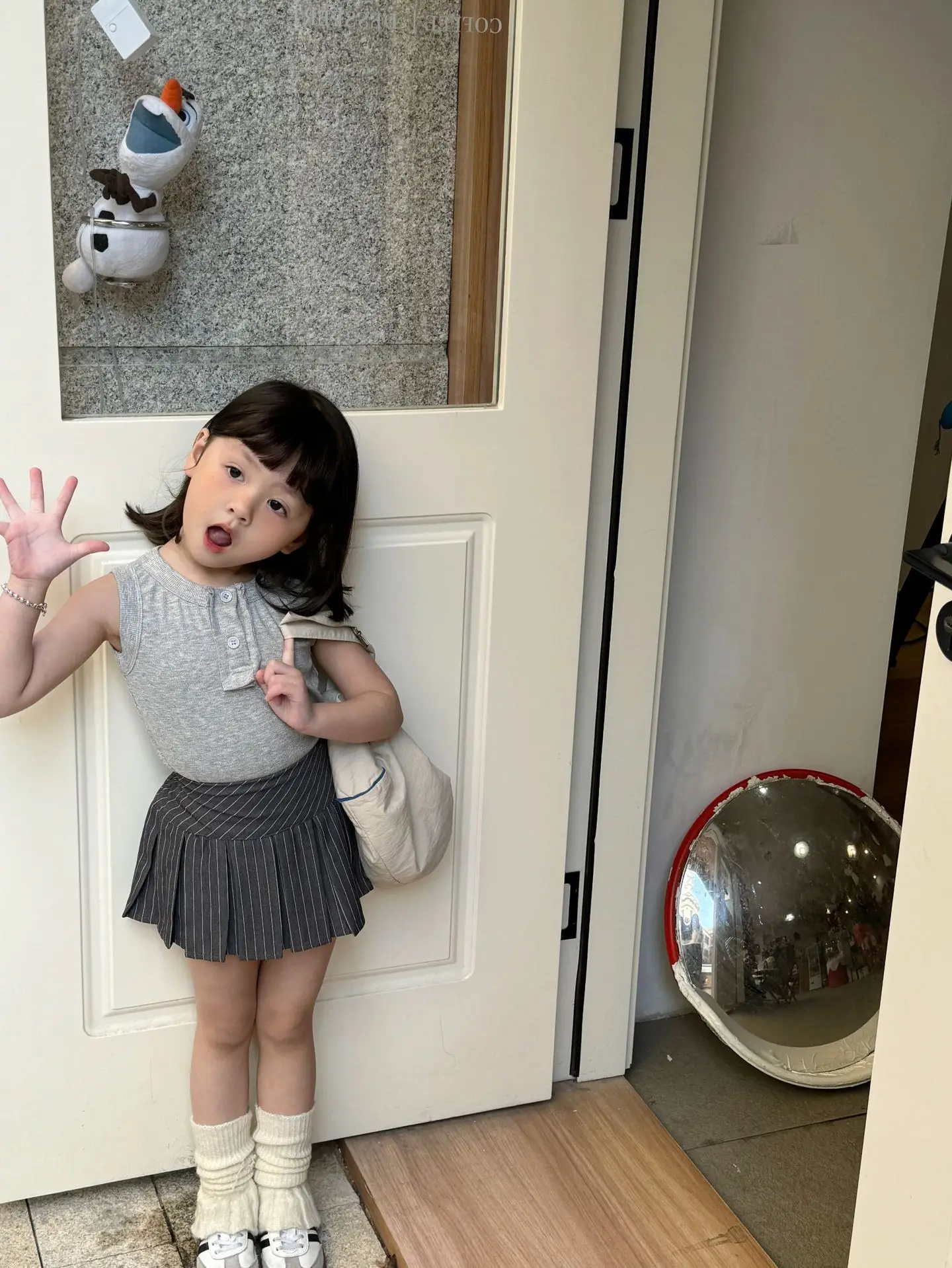 2025 Summer New Children Sleeveless T Shirts Girls Solid Casual Vest Thin Cotton Baby Girl Striped Sling Tops Kids Clothes 18 S23cc12fbbd0f4d34961cc3f181614321j