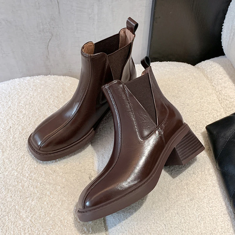British Style Women Ankle Boots Street Fashion Shoes Square Toe High Heel Chelsea Boots Botines Outdoor Motorcycle Boots 2A
British Style Women Ankle Boots Street Fashion Shoes Square Toe High Heel Chelsea Boots Botines Outdoor Motorcycle Boots 2A
