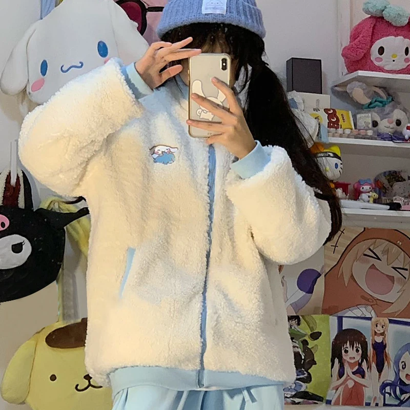 Милая мультяшная куртка Cinnamoroll Kuromi Sanrio из искусственной овечьей шерсти со стоячим воротником утепленная куртка Аниме Игрушки для девочек подарок на день рождения
Милая мультяшная куртка Cinnamoroll Kuromi Sanrio из искусственной овечьей шерсти со стоячим воротником утепленная куртка Аниме Игрушки для девочек подарок на день рождения