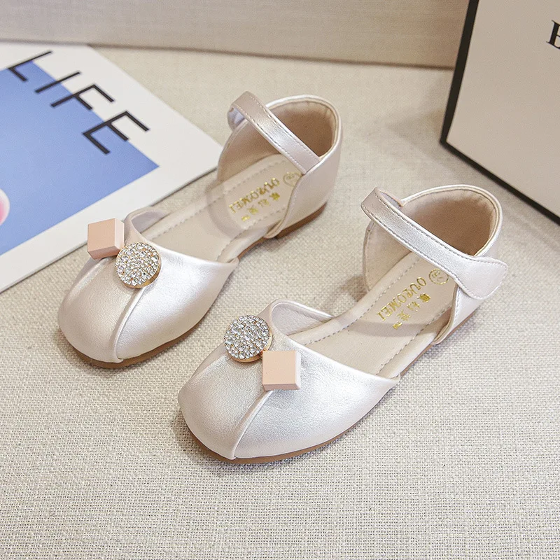 New Summer Sandals Girls Princess Children Leather Shoes Baby Toddler Performance Dance Dress Party Student Kids Shoes 3C
New Summer Sandals Girls Princess Children Leather Shoes Baby Toddler Performance Dance Dress Party Student Kids Shoes 3C