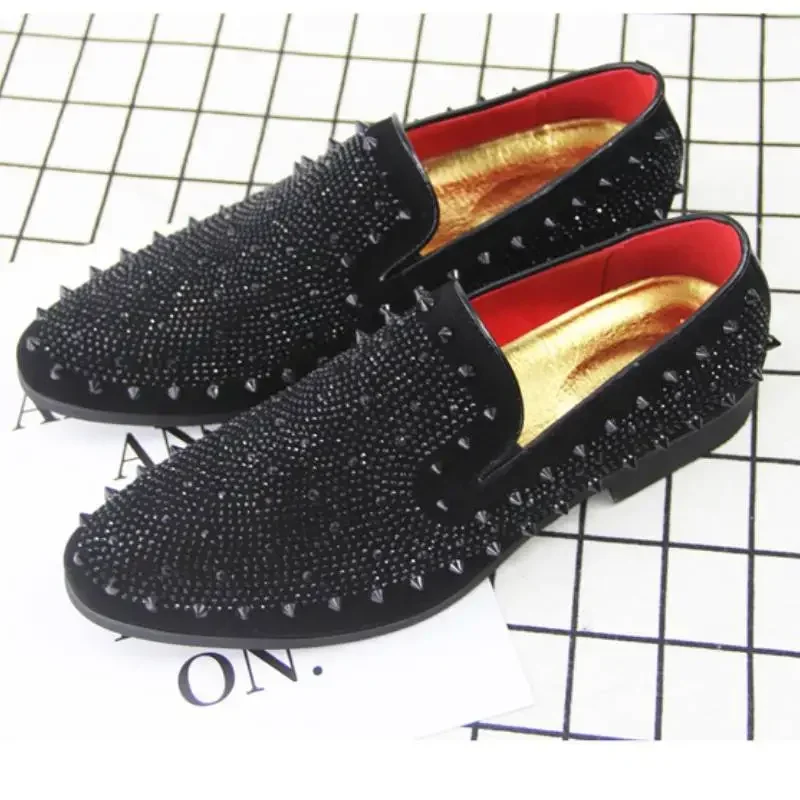 

Luxury Brand Men Leather Casual Shoes Comfortable Punk Rivets Design Men Trend Loafers Black Breathable Men Flats Moccasins