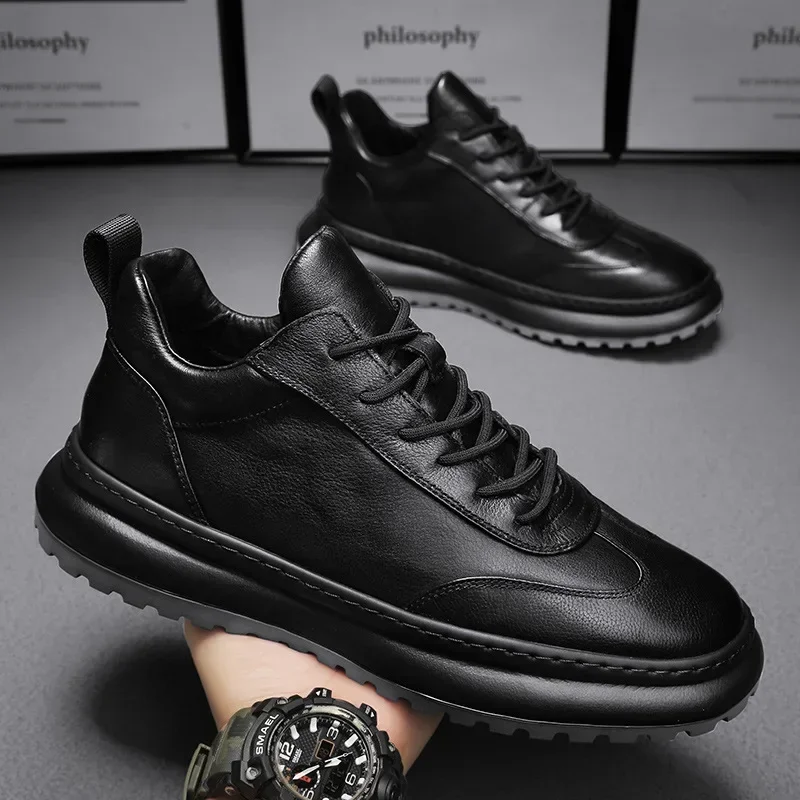 

Кроссовки мужские кожаные на платформе, повседневная Дизайнерская обувь, мягкая подошва, на шнуровке, спортивные удобные черные, 20024