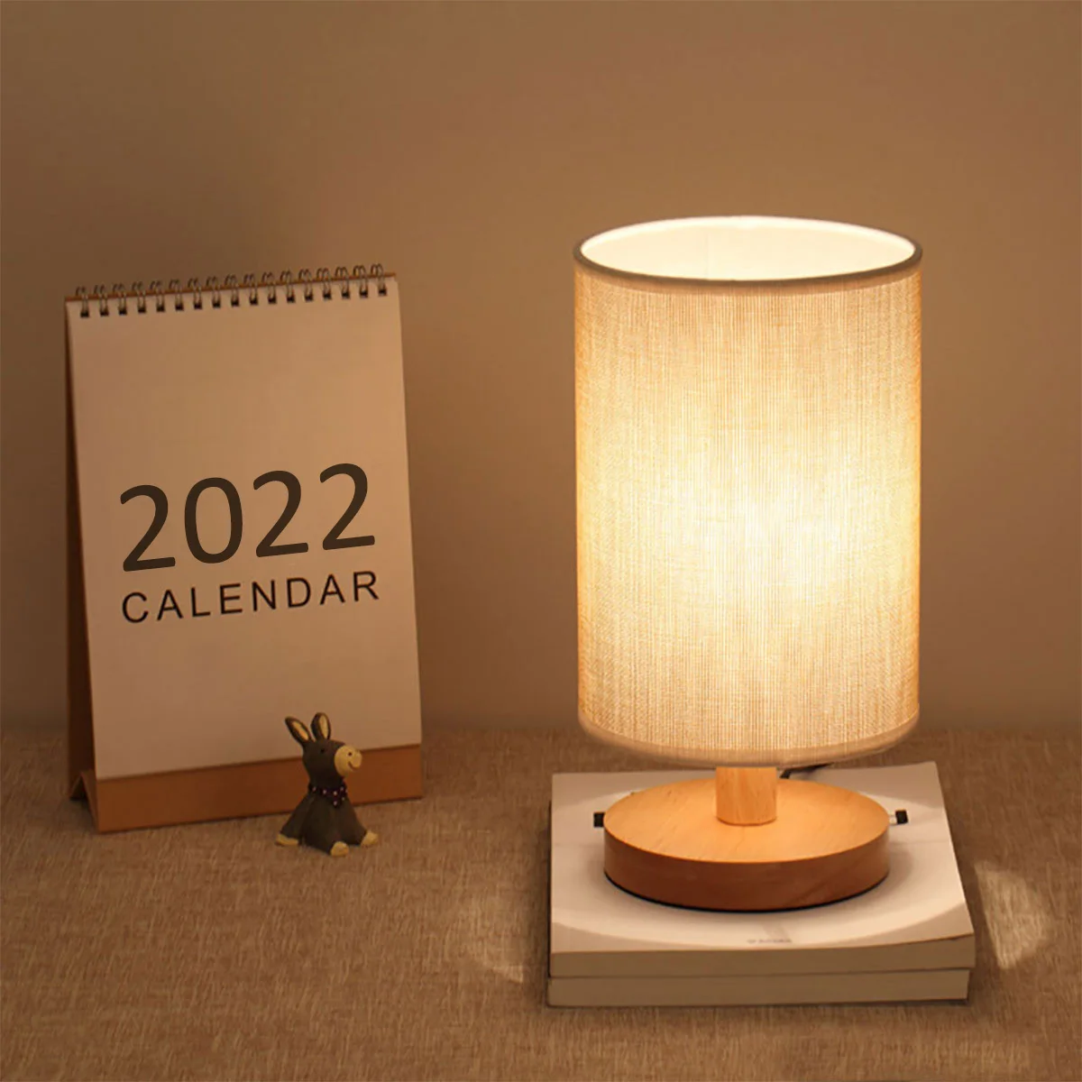 Table Lamp USB Bedside Lamp Night Lights for Bedroom Wooden Desk Lamp Bedside Night Light with Cylinder Lamp Shade Home Decor
Table Lamp USB Bedside Lamp Night Lights for Bedroom Wooden Desk Lamp Bedside Night Light with Cylinder Lamp Shade Home Decor