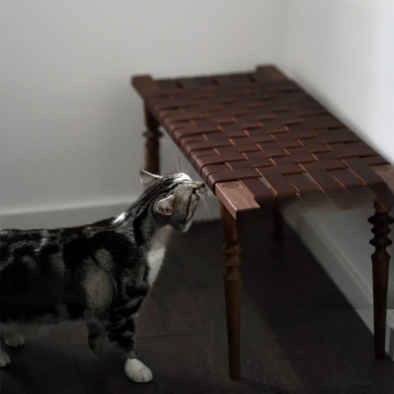 Solid wood saddle leather woven stool, retro home bench, bedside lamp, bench, doorstep, shoe changing bench
Solid wood saddle leather woven stool, retro home bench, bedside lamp, bench, doorstep, shoe changing bench