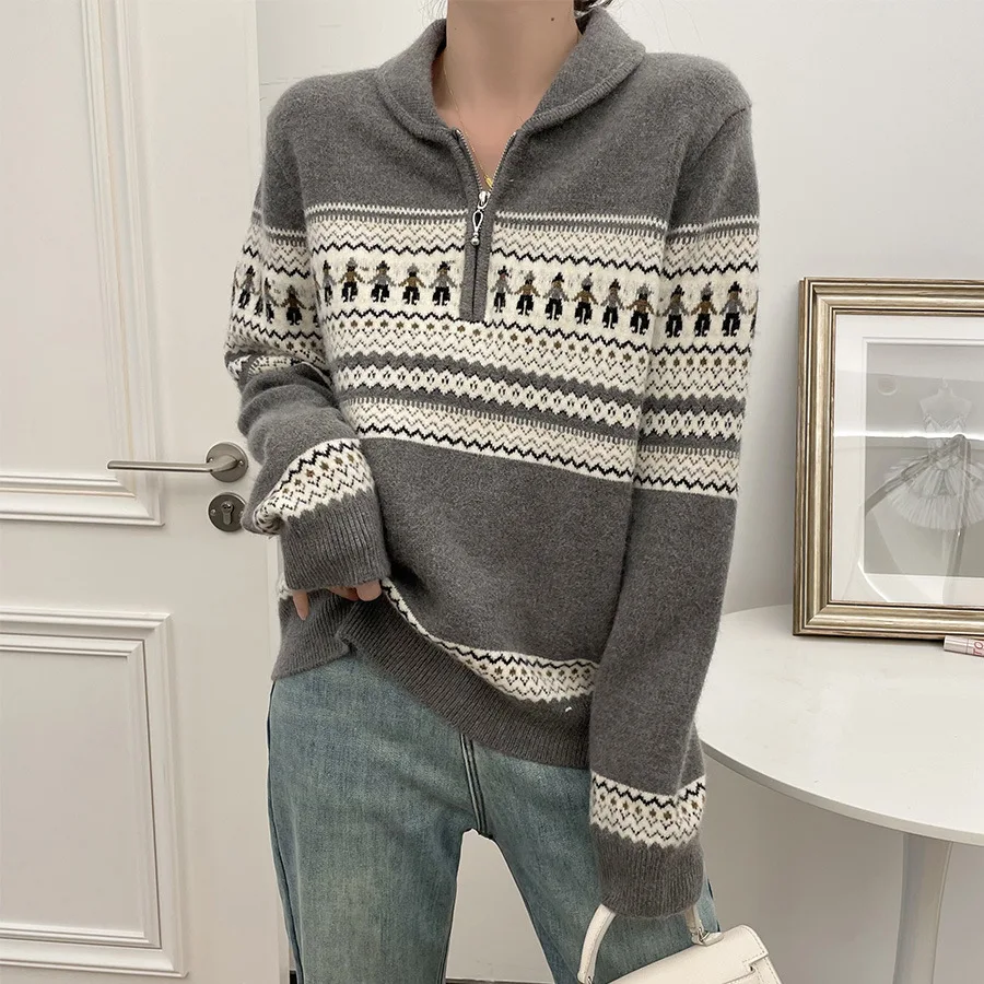Winter Vintage Jacquard Knitted Polo Sweater Women Turn Down Collar Zipper Collar Loose Knitted Tops
Winter Vintage Jacquard Knitted Polo Sweater Women Turn Down Collar Zipper Collar Loose Knitted Tops