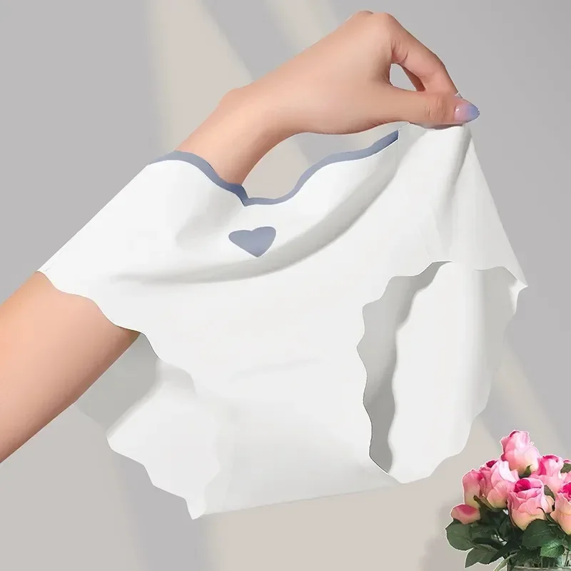 Girls Ice Silk Love Underwear Women Thin Waist Large Breathable Cotton Crotch No Trace Sexy Underwear Lady Women's Pants
Girls Ice Silk Love Underwear Women Thin Waist Large Breathable Cotton Crotch No Trace Sexy Underwear Lady Women's Pants