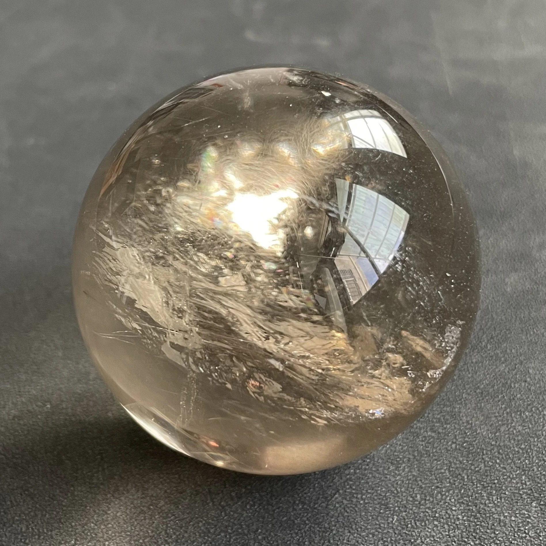 273g Natural Stone Quartz Rutilated Sphere Polished Rabbit Hair Smoky Crystal Ball Decoration Rock Gift Reiki Healing Y1138
273g Natural Stone Quartz Rutilated Sphere Polished Rabbit Hair Smoky Crystal Ball Decoration Rock Gift Reiki Healing Y1138
