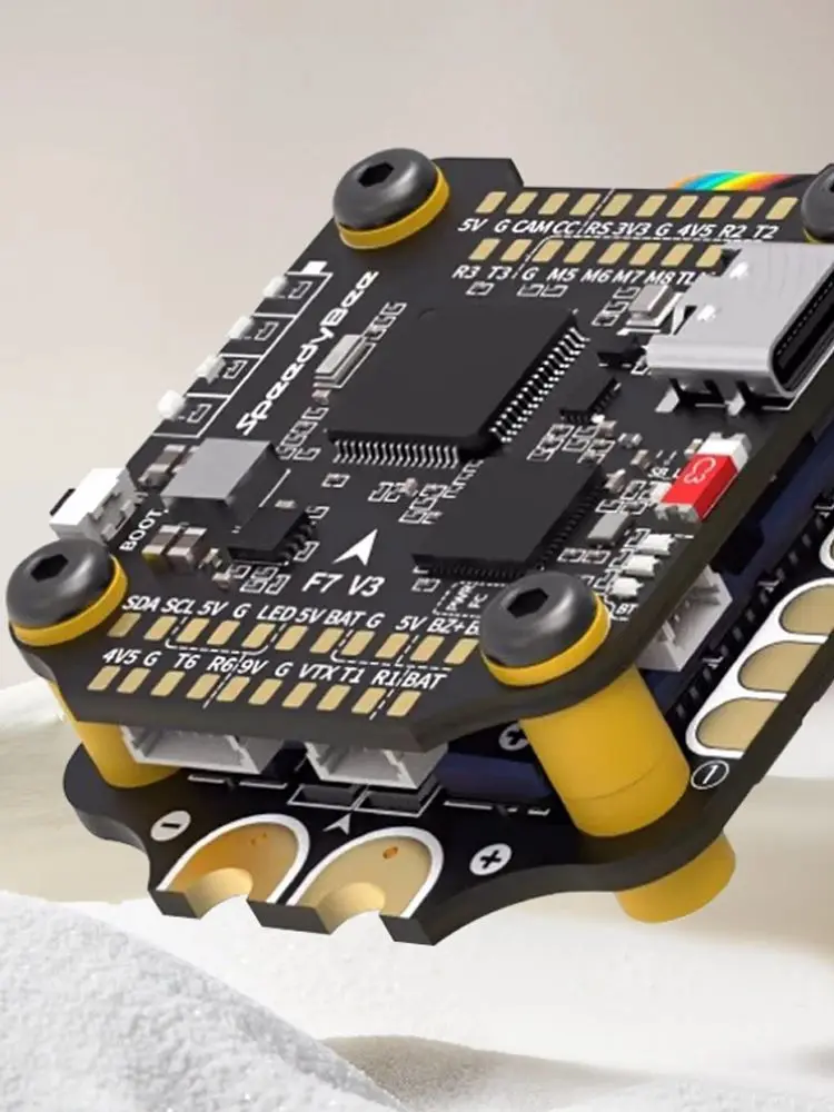 SpeedyBee Stack F7 V3 BL 32-разрядный ESC 50A Летающая башня F722 управление полетом FPV пересекающая машина 128K
SpeedyBee Stack F7 V3 BL 32-разрядный ESC 50A Летающая башня F722 управление полетом FPV пересекающая машина 128K