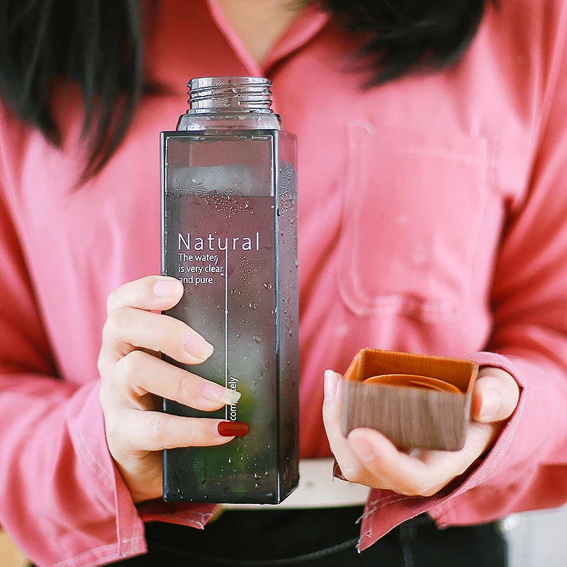 1Pc 500ml Transparent Square Plastic Matte Water Cup Outdoor Cold Juice Water Sports Cup with Portable Milk Rope Water Bottle
1Pc 500ml Transparent Square Plastic Matte Water Cup Outdoor Cold Juice Water Sports Cup with Portable Milk Rope Water Bottle