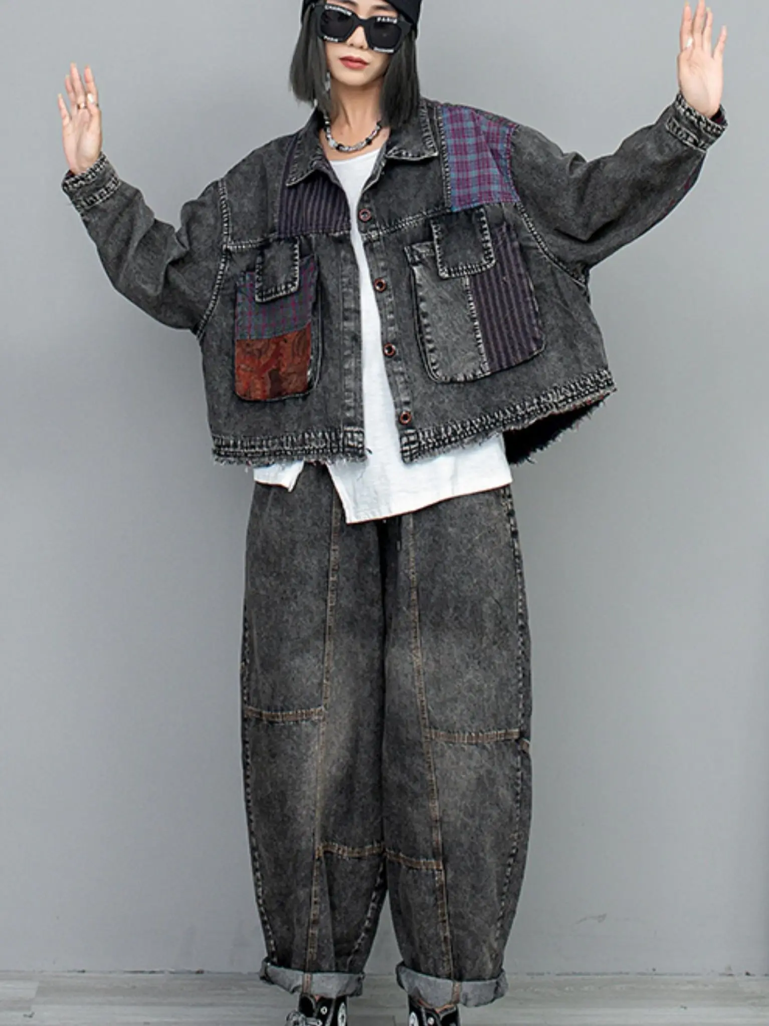 Woman Vintage Distressed Denim Color-block Loose Turn-down Collar Long-sleeved Jacket Two-piece Set New Fashion Streetwear Suit
Woman Vintage Distressed Denim Color-block Loose Turn-down Collar Long-sleeved Jacket Two-piece Set New Fashion Streetwear Suit