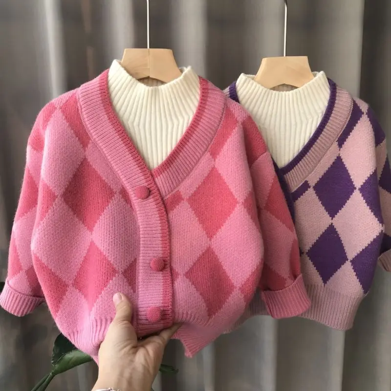 New Baby Thickened Bottoming Shirt Winter New Korean Children's Clothing Girls' Love Striped with Fleece Lining Pullover Sweater
New Baby Thickened Bottoming Shirt Winter New Korean Children's Clothing Girls' Love Striped with Fleece Lining Pullover Sweater
