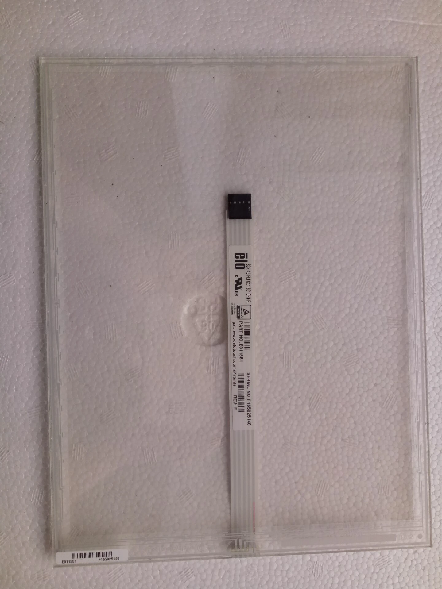 Для смартфона с сенсорным экраном диагональю 5" 
Для смартфона с сенсорным экраном диагональю 5"