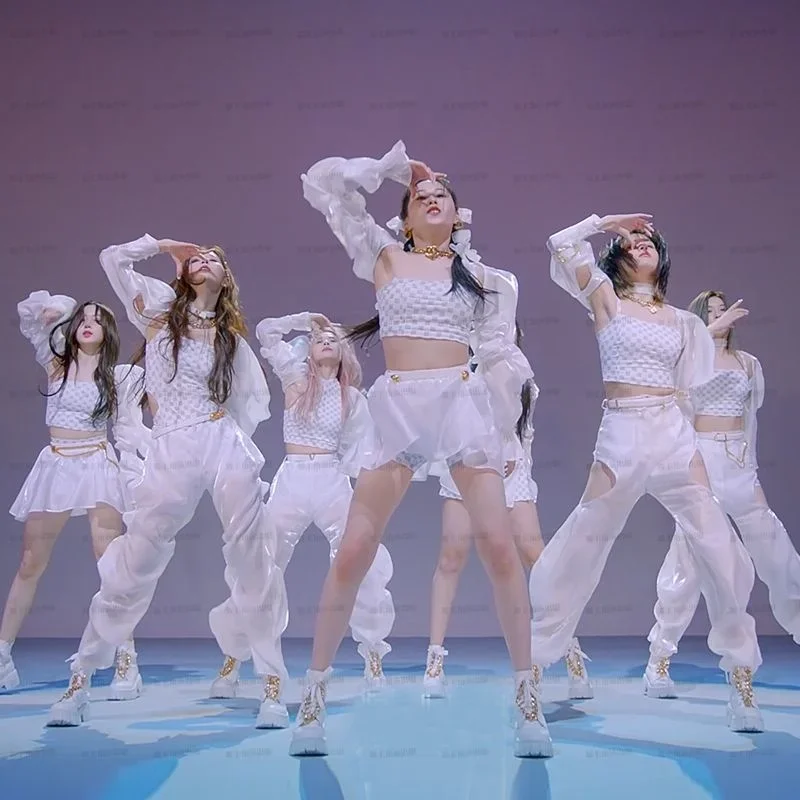 Nmixx South Korean Women's Troupe Same Performance Clothes Autumn and Winter Jazz dance Singing Clothes Children's Fashion Cool
Nmixx South Korean Women's Troupe Same Performance Clothes Autumn and Winter Jazz dance Singing Clothes Children's Fashion Cool