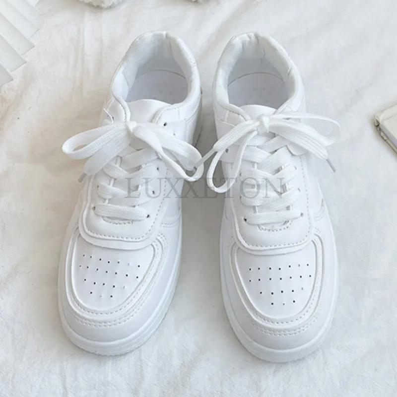College Style Thick Soled Low Cut Round Toe Small White Shoes with Mesh Breathable and Comfortable Casual Board Shoes
College Style Thick Soled Low Cut Round Toe Small White Shoes with Mesh Breathable and Comfortable Casual Board Shoes