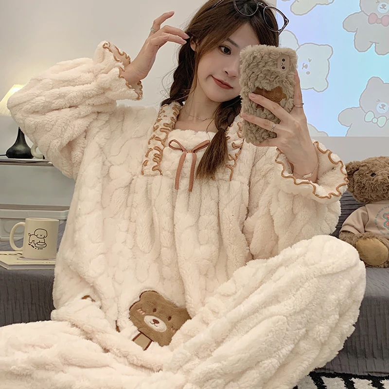 Winter Women's Pajamas Sets Cute Sweet Sleepwear Casual Home Wear Set Girl Cartoon Bear Pijamas Fashion Pyjama Home Clothes
Winter Women's Pajamas Sets Cute Sweet Sleepwear Casual Home Wear Set Girl Cartoon Bear Pijamas Fashion Pyjama Home Clothes