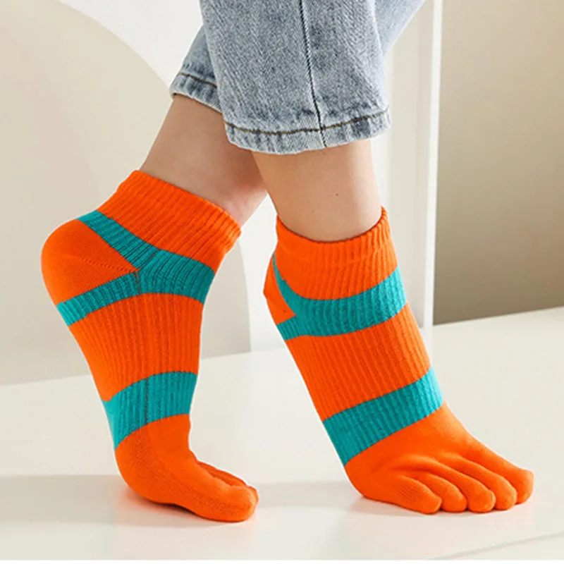 

Bright Color 5 Finger Socks Woman Short Colorful Striped Separate Toe Ankle Socks Women Girls Young Fashion Casual Sport Socks