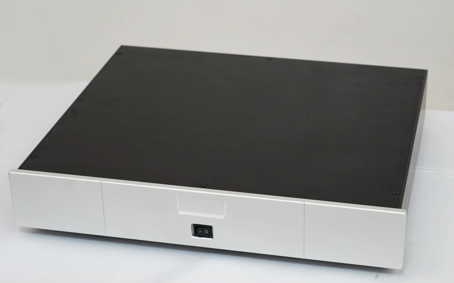 BZ4307D Full Aluminum Power Amplifier Enclosure DAC Chassis Preamplifer DIY Box 430*70*308MM 
BZ4307D Full Aluminum Power Amplifier Enclosure DAC Chassis Preamplifer DIY Box 430*70*308MM