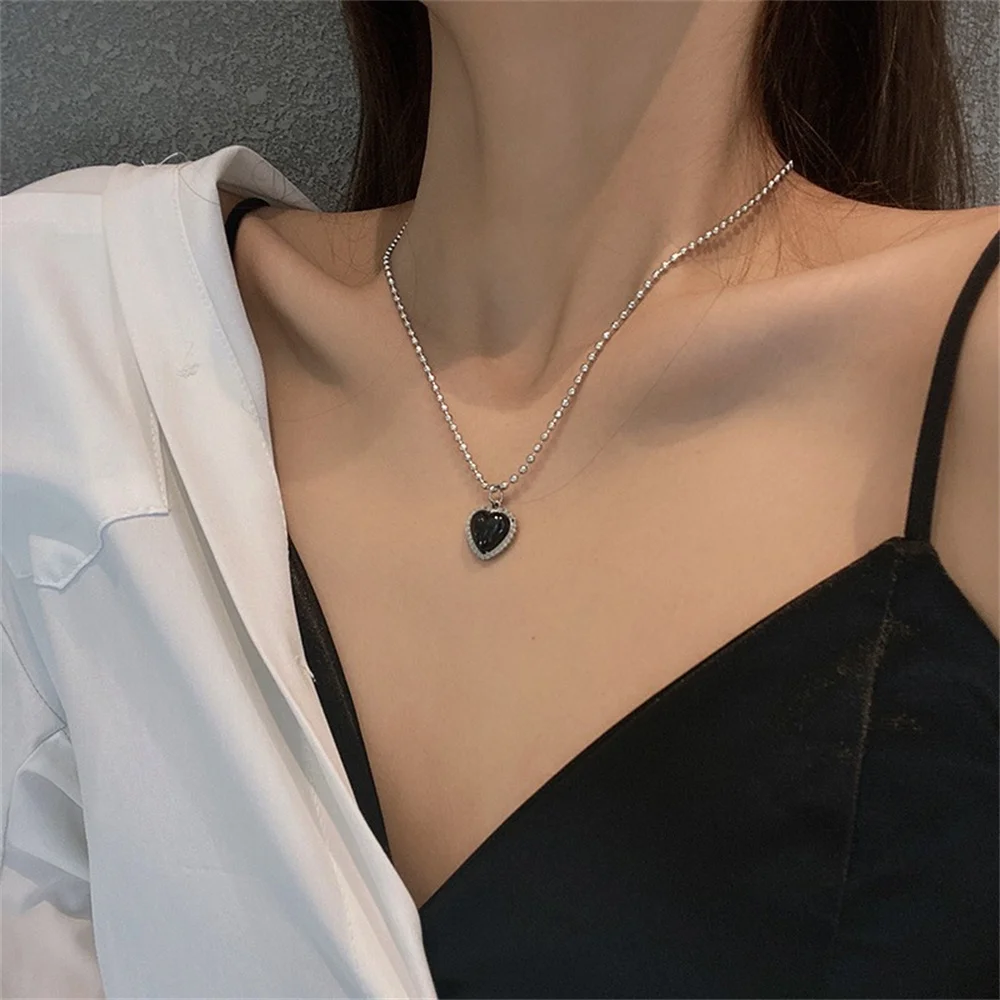 Fashion Crystal Heart Water Drop Pendant Necklaces Sweet Cool Egirl Clavicle Chain Aesthetic Women Jewelry Y2k Accessories
Fashion Crystal Heart Water Drop Pendant Necklaces Sweet Cool Egirl Clavicle Chain Aesthetic Women Jewelry Y2k Accessories