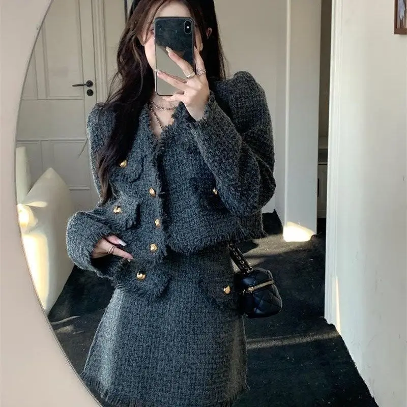 UNXX Chic Style Women’s Suit with Tassel Long Sleeve Short Jacket 2023 New Autumn High Waist A-Line Skirt Two-Piece Set Hot Sale
UNXX Chic Style Women’s Suit with Tassel Long Sleeve Short Jacket 2023 New Autumn High Waist A-Line Skirt Two-Piece Set Hot Sale