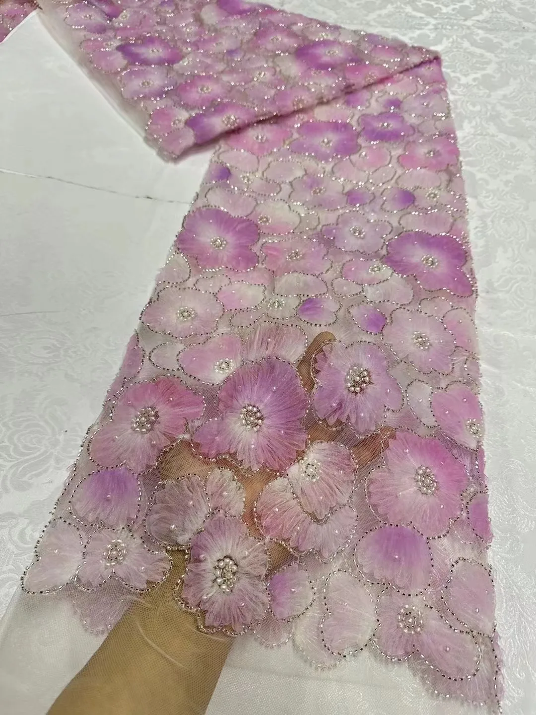 African Sequins Lace Fabric High Quality Embroidery 3D Flower Beaded Lace Fabric for Bridal Material
African Sequins Lace Fabric High Quality Embroidery 3D Flower Beaded Lace Fabric for Bridal Material