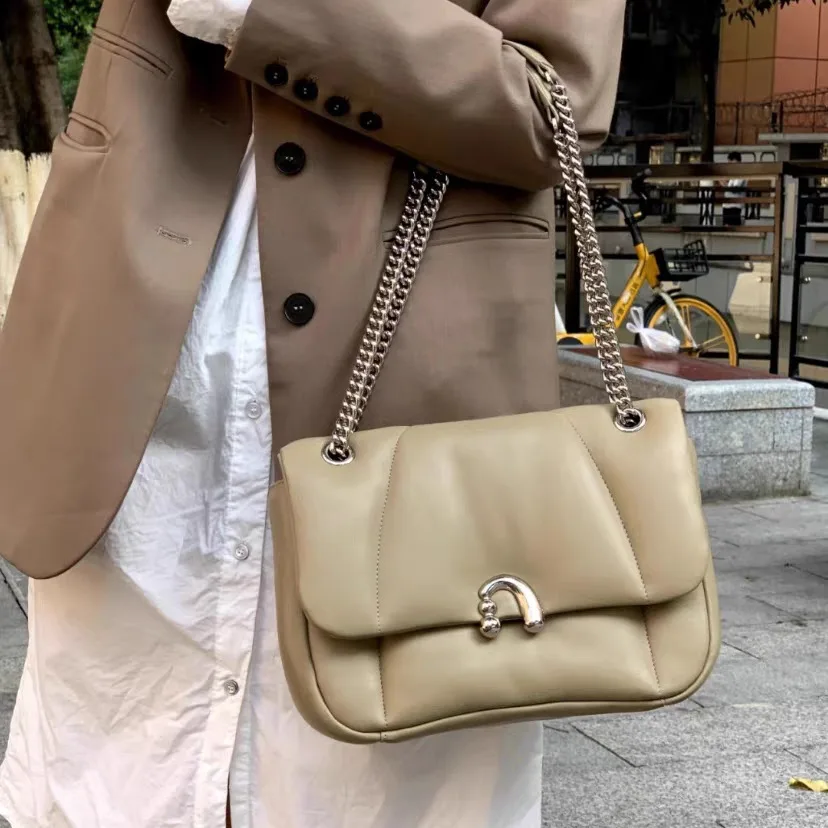 

Amazing Song Steamed rolls Underarm Bag Women's New 2023 Spring/Summer Sheepskin Premium One shoulder Crossbody Bag