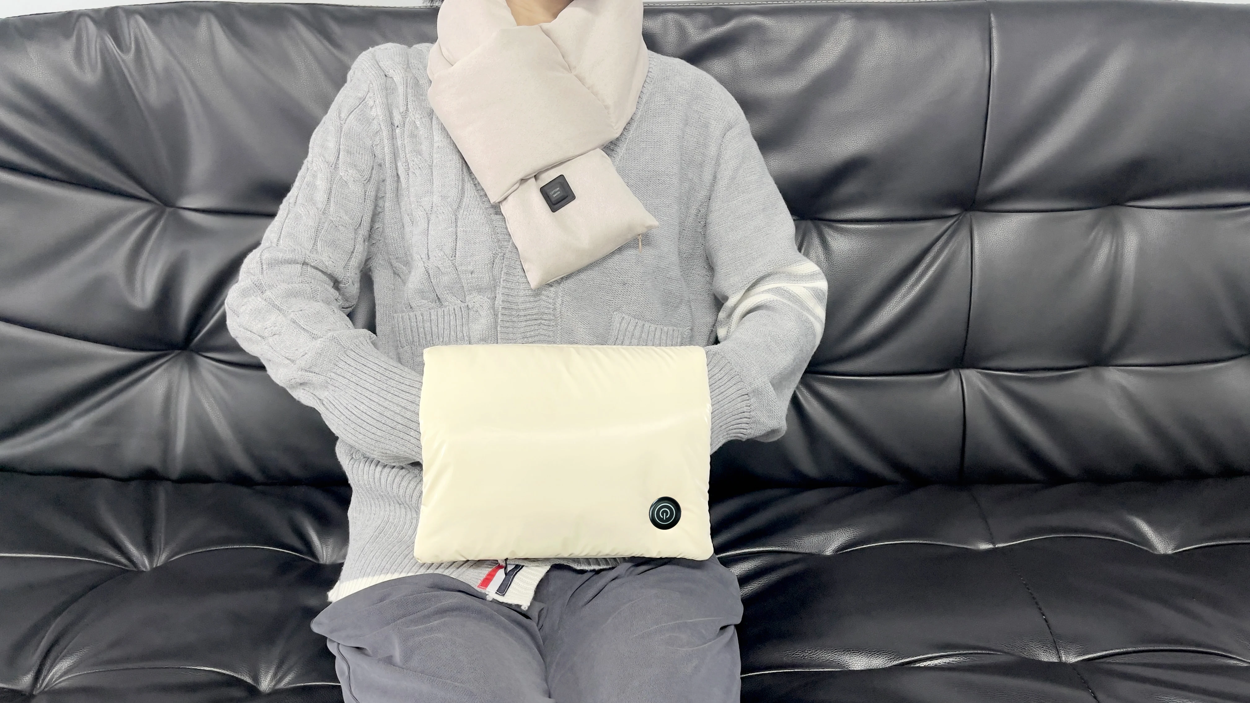 Youpin Graphene Hand Warmer Bag Portable Mobile Hand Warmer Rapid Heated Keep Warm Three Gear
Youpin Graphene Hand Warmer Bag Portable Mobile Hand Warmer Rapid Heated Keep Warm Three Gear