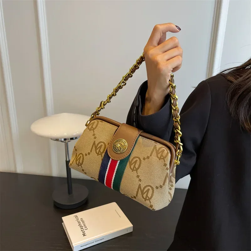 2023 Small Women Handbags Stripe Vintage Classic Chain Shoulder Bag Crossbody Bag Canvas Bag Hand Bags 크로스백 شنط
2023 Small Women Handbags Stripe Vintage Classic Chain Shoulder Bag Crossbody Bag Canvas Bag Hand Bags 크로스백 شنط