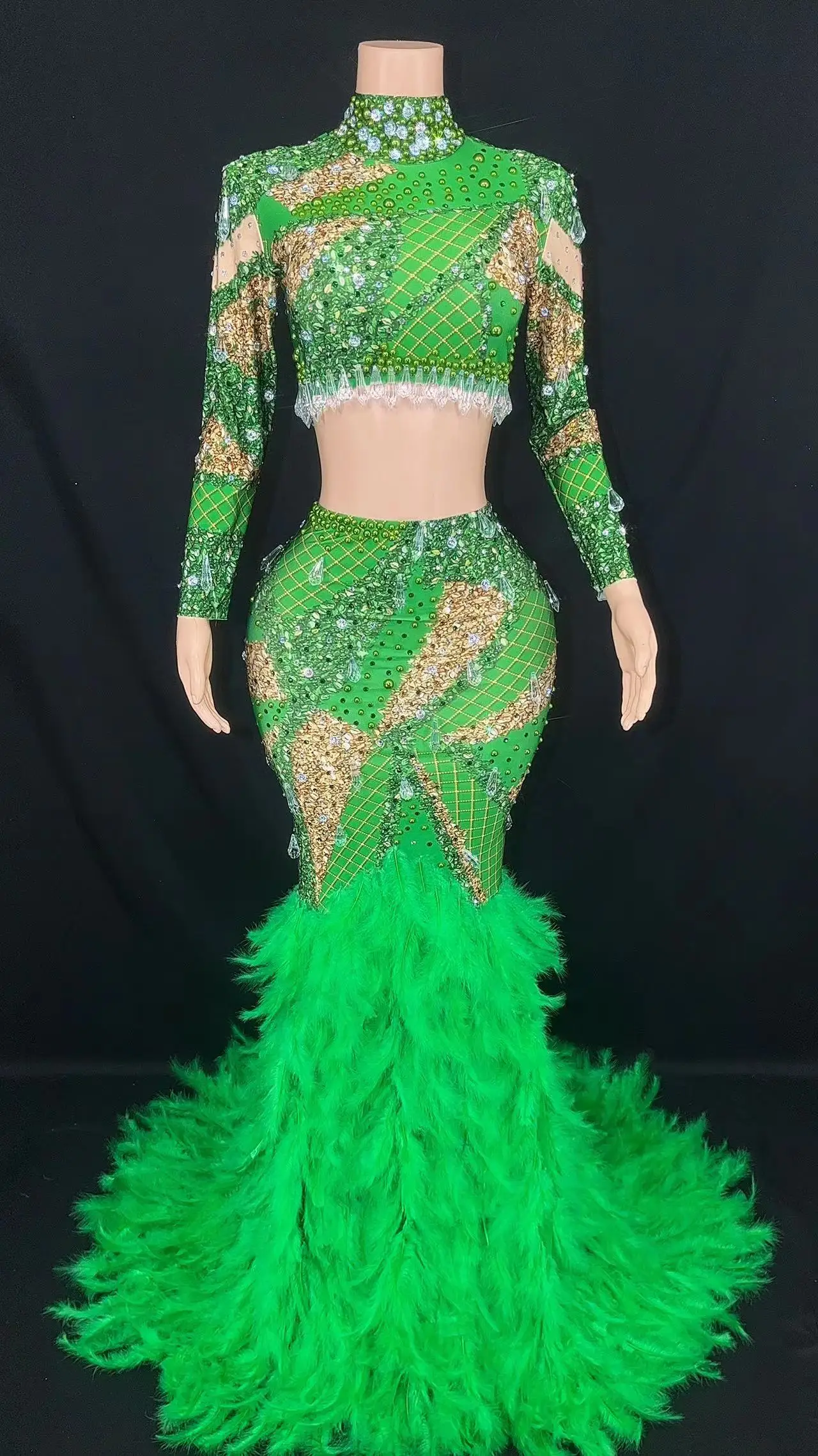 Women Sexy Stage Rhinestone Pearls Transparent Feather Train Top Long Skirt Evening Birthday Celebrate Costume Dancer Dress
Women Sexy Stage Rhinestone Pearls Transparent Feather Train Top Long Skirt Evening Birthday Celebrate Costume Dancer Dress