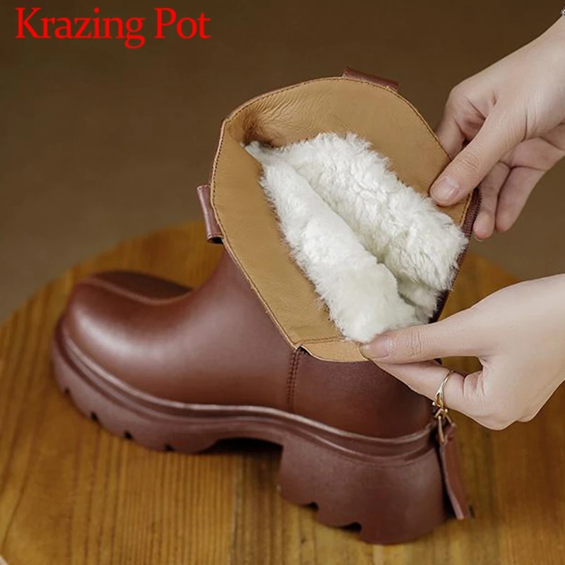 Krazing Pot Wool Cow Leather Round Toe Thick High Heels Snow Boots Fur Keep Warm Platform England Style Cozy Zip Ankle Boots
Krazing Pot Wool Cow Leather Round Toe Thick High Heels Snow Boots Fur Keep Warm Platform England Style Cozy Zip Ankle Boots