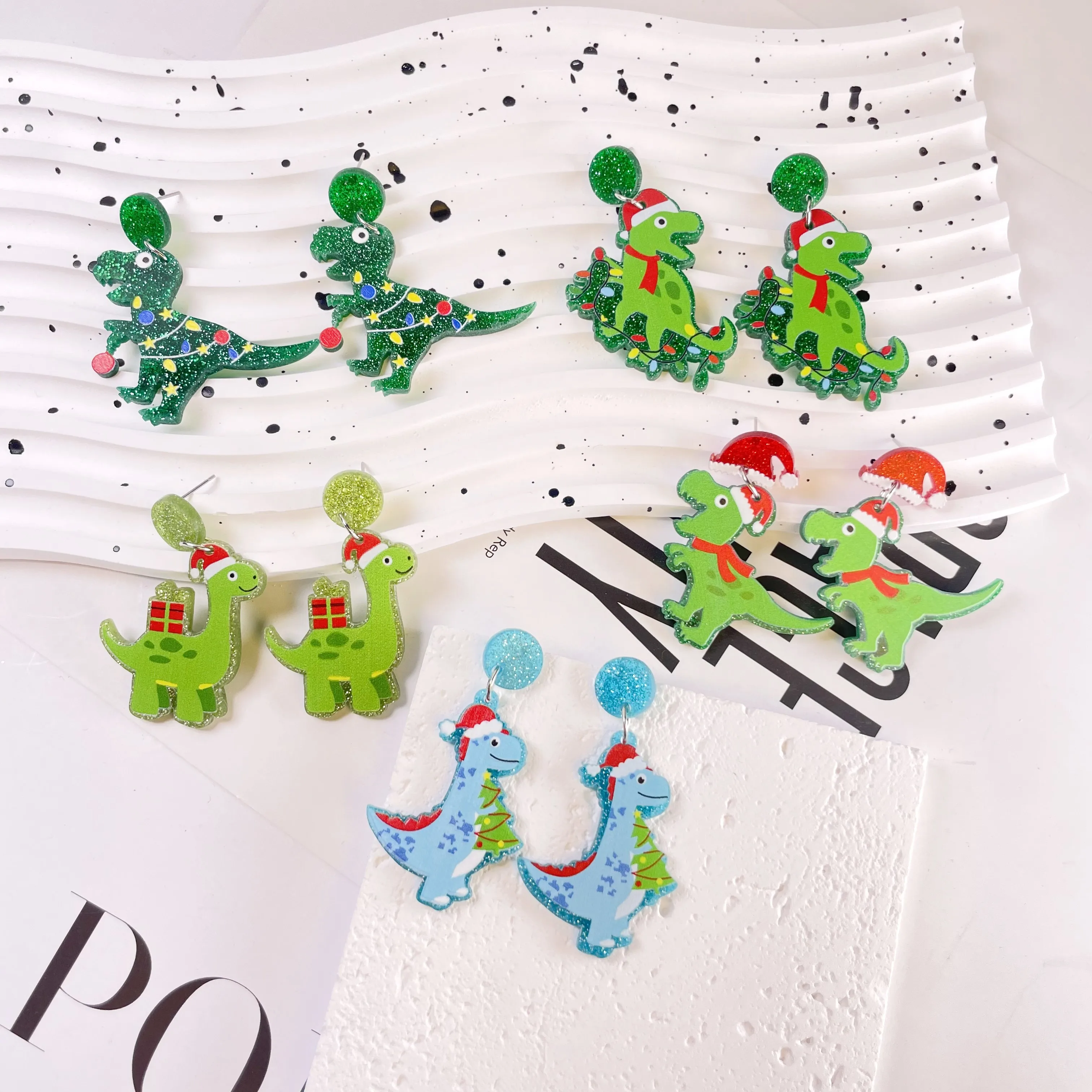 

New Cute Cartoon Acrylic Dinosaur Drop Earrings for Women Girls Funny Xmas Gifts Glitter Dangle Earrings Christmas Party Jewelr
