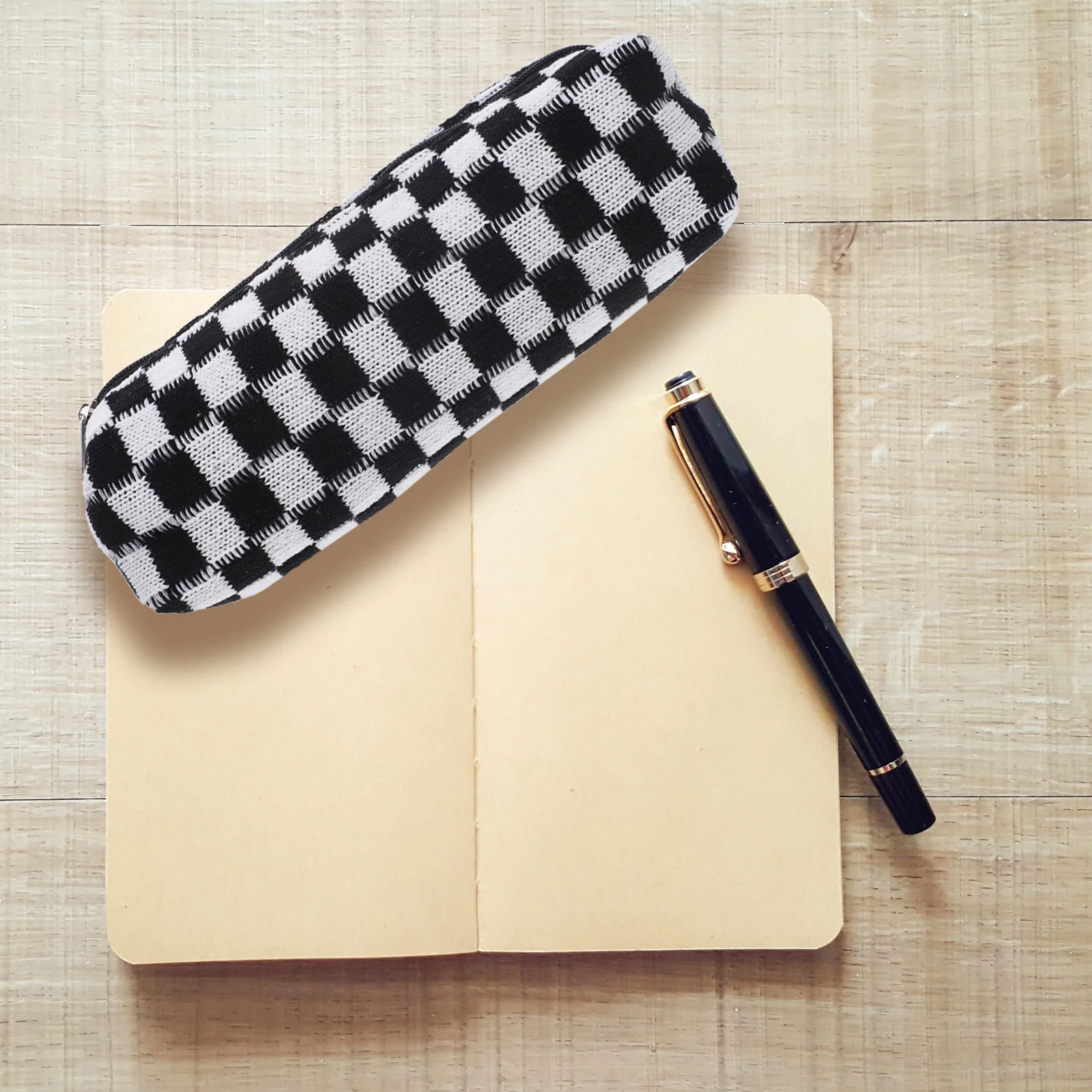 Checkerboard Pencil Case Makeup Storage Bag Organizer Convenient Pouch Brushes Student Large Capacity
Checkerboard Pencil Case Makeup Storage Bag Organizer Convenient Pouch Brushes Student Large Capacity