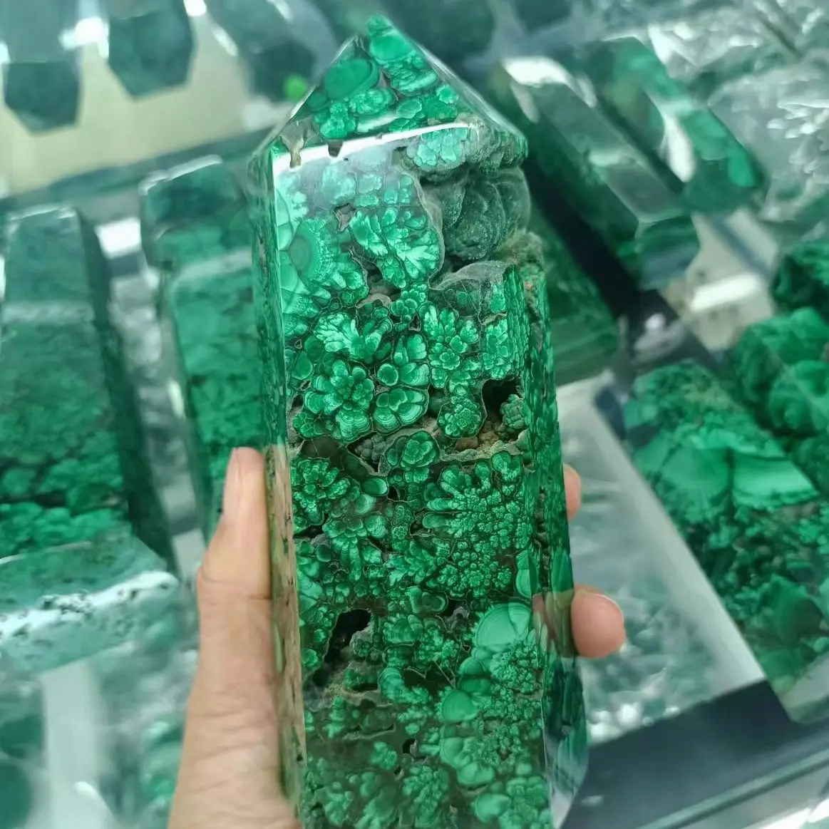 Magical Natural Malachite Magic Wand Crystal Quartz Pillar Mineral Specimen Healing Home Office Degaussing Decoration Energy Gem
Magical Natural Malachite Magic Wand Crystal Quartz Pillar Mineral Specimen Healing Home Office Degaussing Decoration Energy Gem