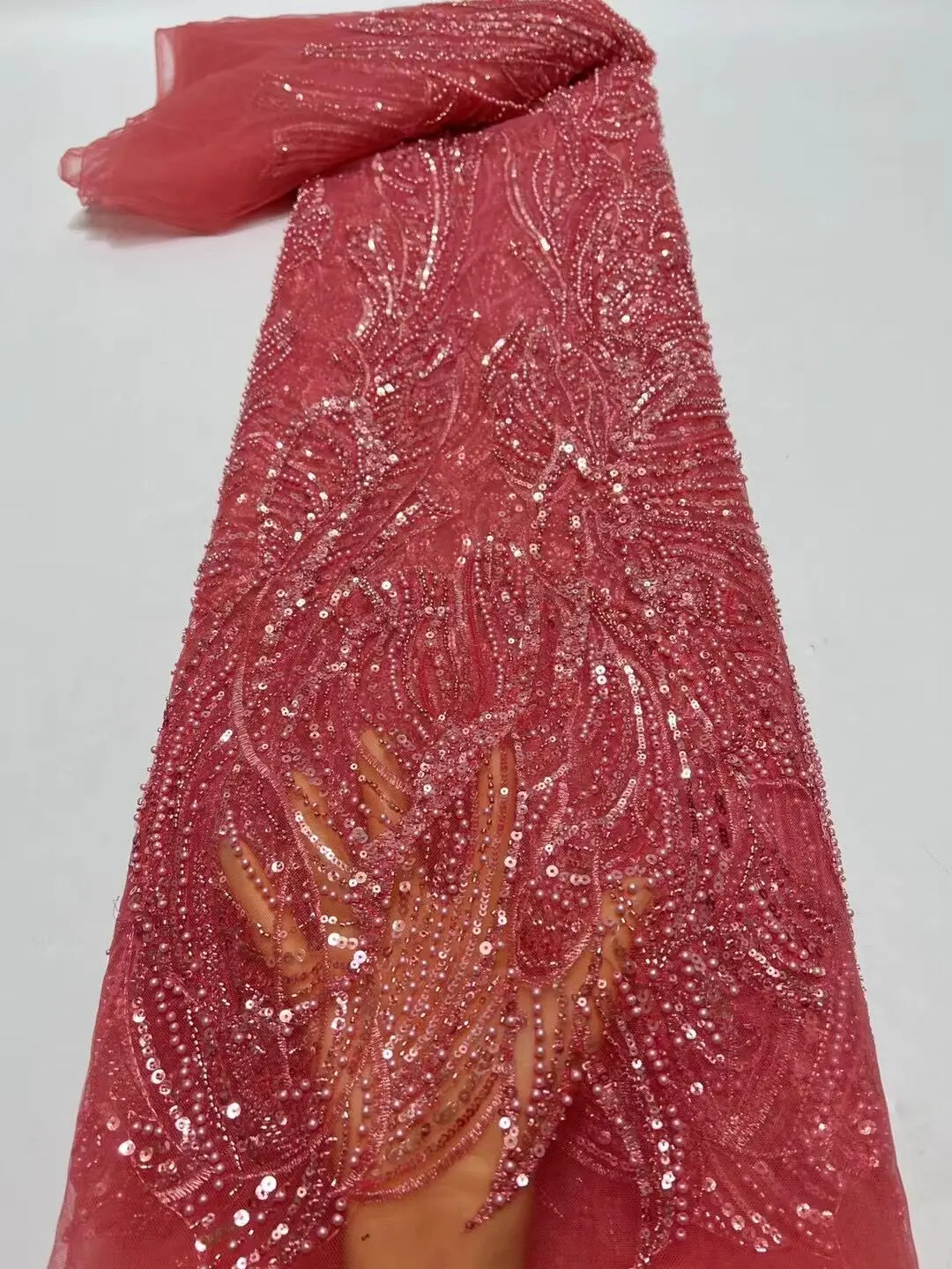 French Bridal Luxury S-13023316 Africa Sequin Tulle Lace Fabric High Quality Nigeria Embroidered Beaded Tube Fabric For Wedding
French Bridal Luxury S-13023316 Africa Sequin Tulle Lace Fabric High Quality Nigeria Embroidered Beaded Tube Fabric For Wedding