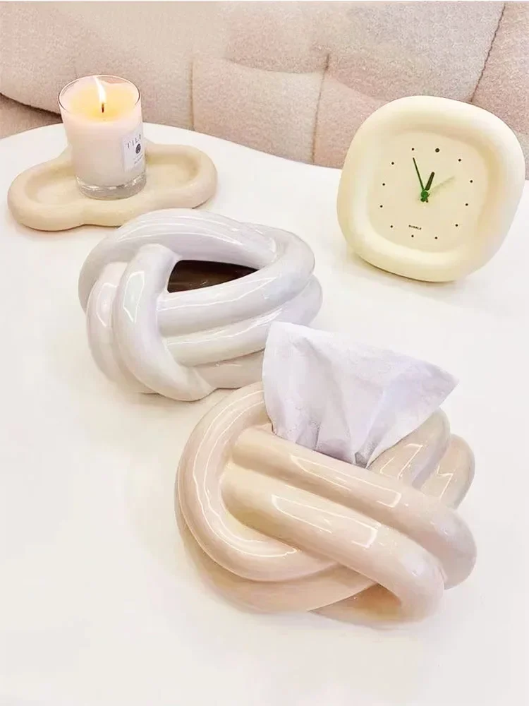 

Knot Shape Ceramic Tissue Box Home Coffee Table Desktop Paper Towel Box European Modern Creative Cute Abstract Art Napkin Holder