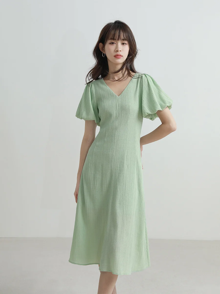 

Temperament mint green dress female summer new simple V-neck A-word French bubble sleeve skirt