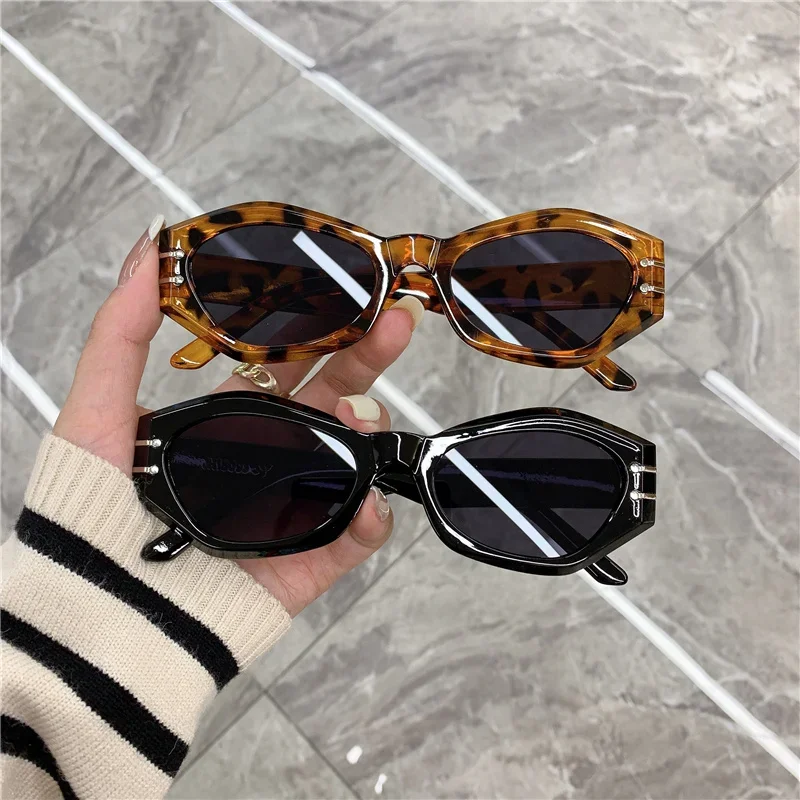 Vintage Sunglasses For Women Retro Fashion Cat Eye Sun Glasses Anti-UV Travel Fishing Eyewear Oculos De Sol UV400 Shades 
Vintage Sunglasses For Women Retro Fashion Cat Eye Sun Glasses Anti-UV Travel Fishing Eyewear Oculos De Sol UV400 Shades