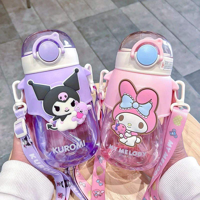 690 мл Sanrio вместительная бутылка для воды Cinnamoroll Kuromi My Melody портативная соломенная чашка для воды для спорта на открытом воздухе фитнеса
690 мл Sanrio вместительная бутылка для воды Cinnamoroll Kuromi My Melody портативная соломенная чашка для воды для спорта на открытом воздухе фитнеса