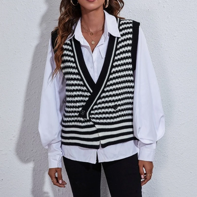 Women 2021 Autumn and Winter New Fashion V-neck Double-breasted Casual Women's Clothing Striped Knitted Cardigan Sweater Vest
Women 2021 Autumn and Winter New Fashion V-neck Double-breasted Casual Women's Clothing Striped Knitted Cardigan Sweater Vest