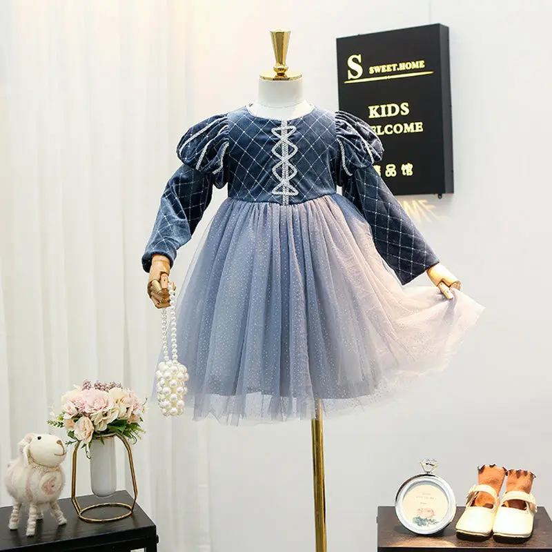 Performing princess dresses, children's western dresses, girls' fluffy yarn, fashionable high-end dresses.
Performing princess dresses, children's western dresses, girls' fluffy yarn, fashionable high-end dresses.