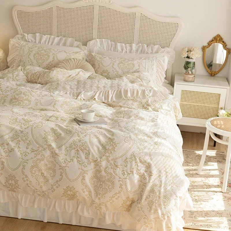 Winter Soft Carved Velvet Fleece Princess Wedding Bed Skirt Bedding Set Duvet Cover Quilt Cover Bedspread Bed Linen Pillowcases
Winter Soft Carved Velvet Fleece Princess Wedding Bed Skirt Bedding Set Duvet Cover Quilt Cover Bedspread Bed Linen Pillowcases