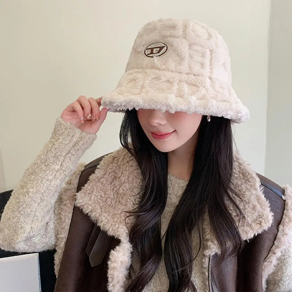 Durable Breathable Hat Stylish Plush Fisherman Hat Warm Breathable Outdoor Adventure Gear for Women Autumn Winter Plush Stylish
Durable Breathable Hat Stylish Plush Fisherman Hat Warm Breathable Outdoor Adventure Gear for Women Autumn Winter Plush Stylish
