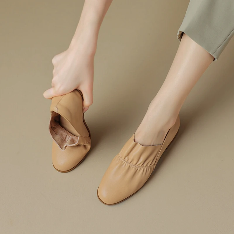 NEW Autumn/Spring Women Loafers Split Leather Shoes for Women Round Toe Low Heel Shoes Slip-On Women Pumps Concise Soft Shoes
NEW Autumn/Spring Women Loafers Split Leather Shoes for Women Round Toe Low Heel Shoes Slip-On Women Pumps Concise Soft Shoes